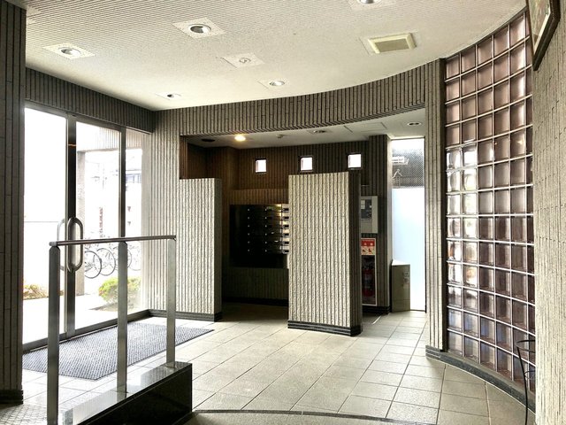 パークヒルズ和光0302号室 毎日通るエントランスはこのようになっています