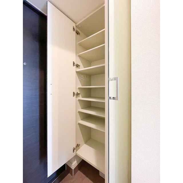 ルクレ西新宿0503号室 内観