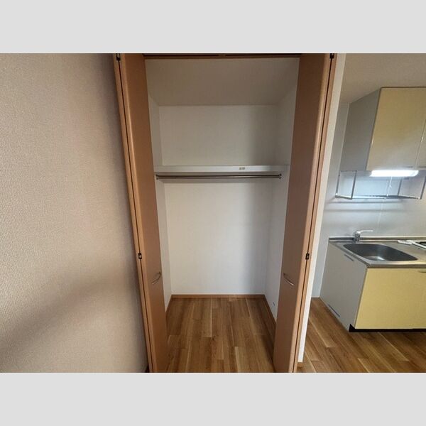 ラ・セゾン　壱番館201号室 収納