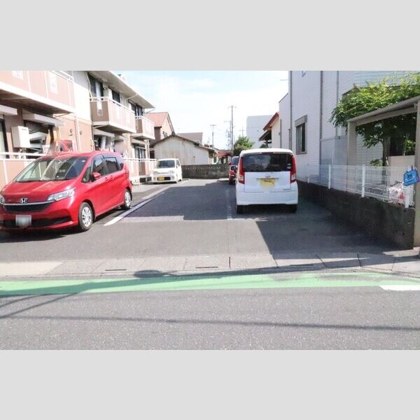 ウエストヴィレッジ草加 駐車場