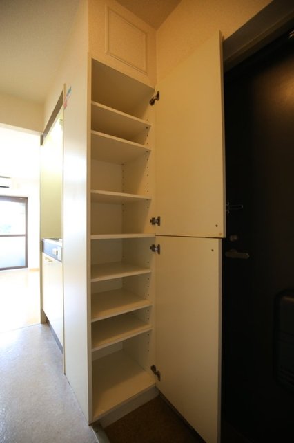 スカイコート久我山 靴入