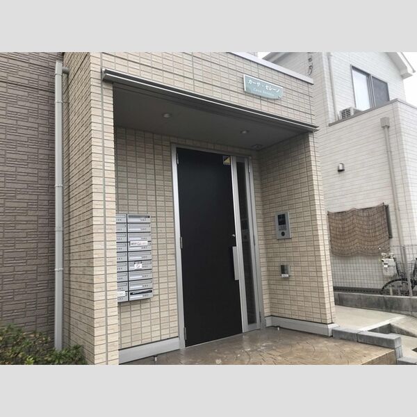 カーサ・セレーノ エントランス