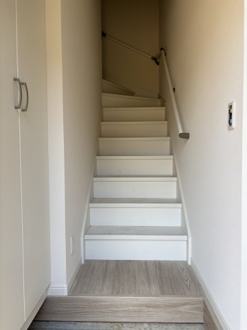 Ｌａ　Ｓｕａ　Ｃａｓａ．ＹⅡ0202号室 玄関