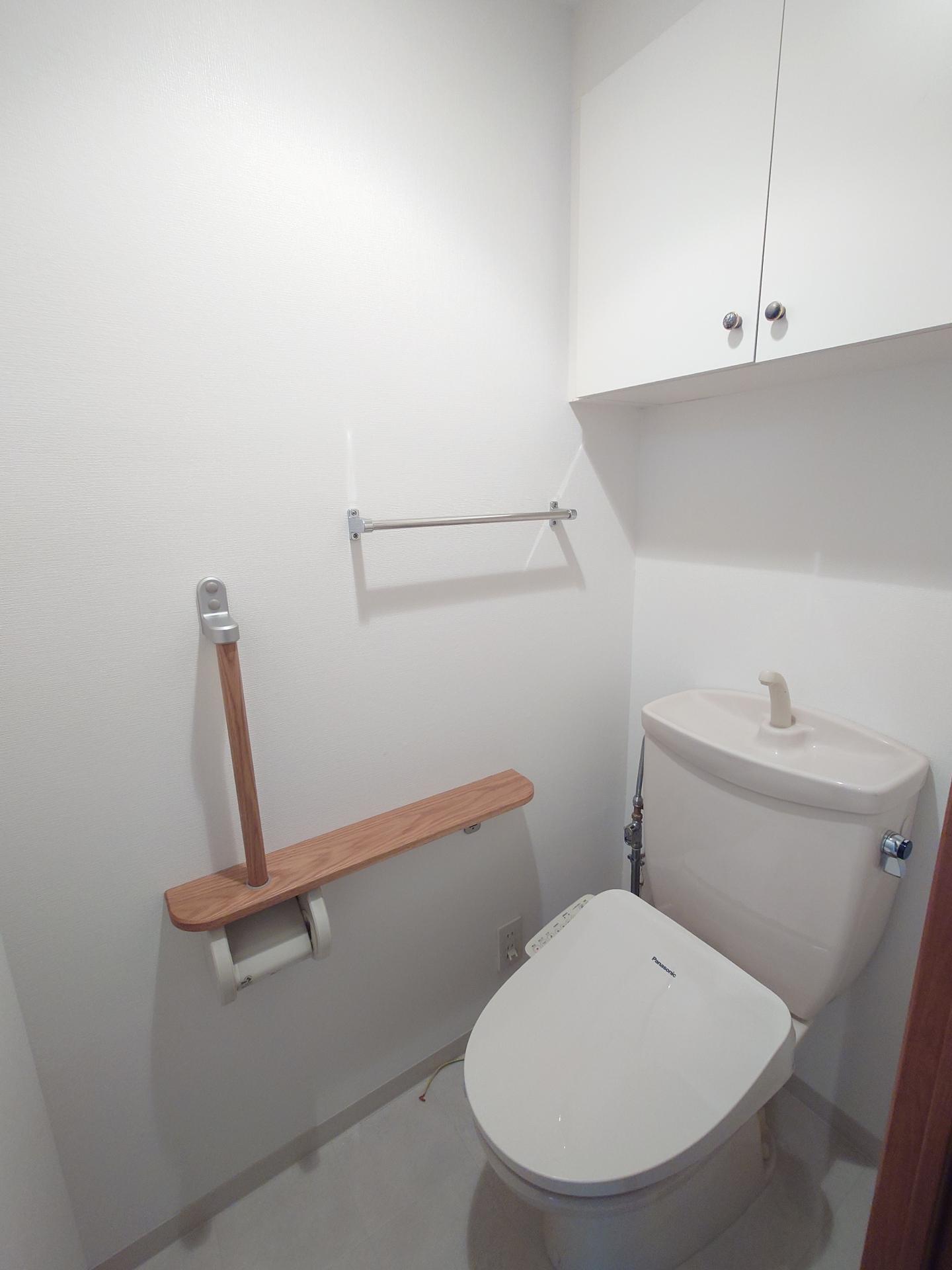 ライオンズガーデン戸田公園 トイレ新規ウォッシュレット設置、壁紙、CF張り替え済♪