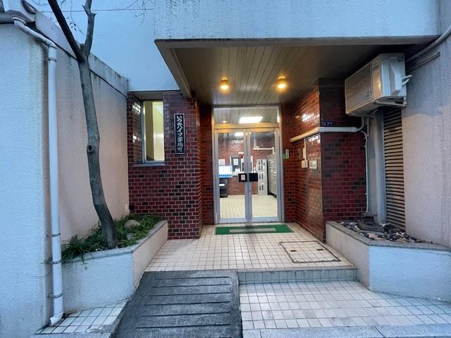 中央区新川2丁目マンション エントランス