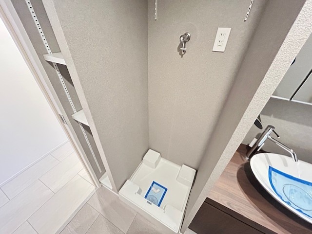 レジディア中延2階 洗濯機置場