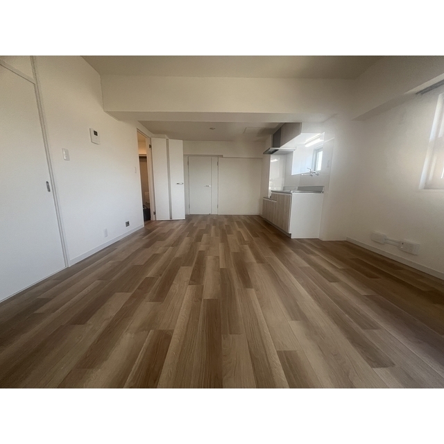 小栗原住宅1号棟 リフォーム済みのリビング