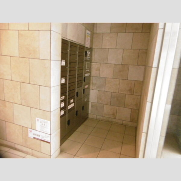 FINE FLATS S103号室 宅配BOXと郵便BOX