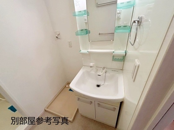 グランモアA棟101号室 洗面