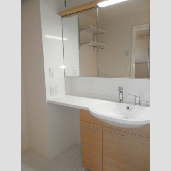 ノーブルさつき 洗髪洗面化粧台