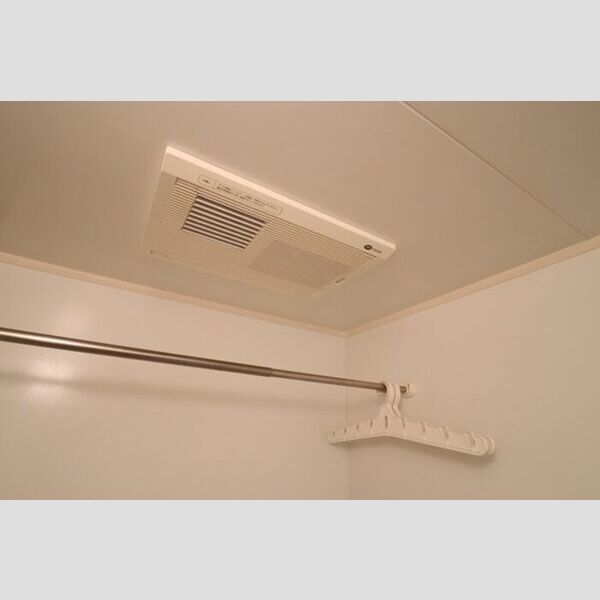 ラルゴ107号室 浴室換気乾燥機