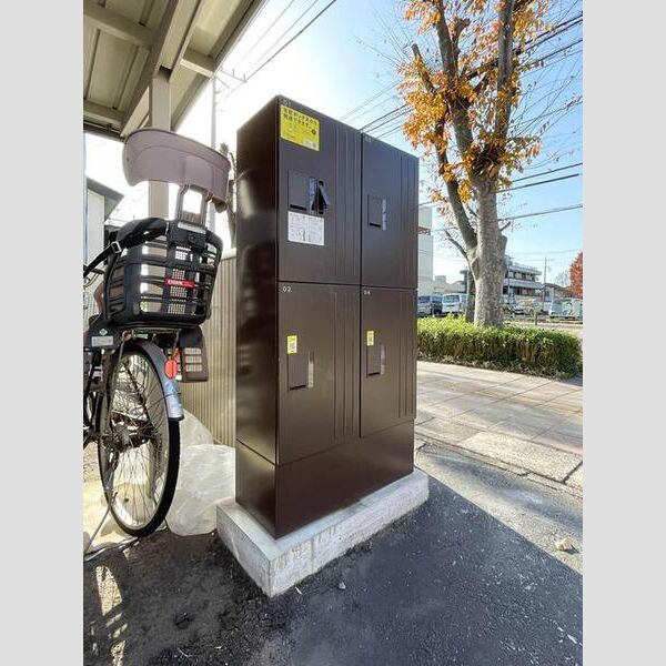 ブライトシャイン401号室 宅配ボックス