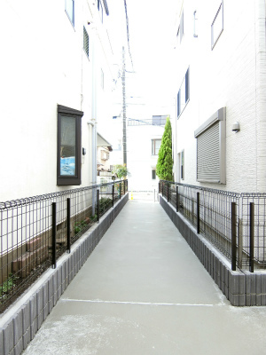 リブリ・アマテラス2階 エントランス