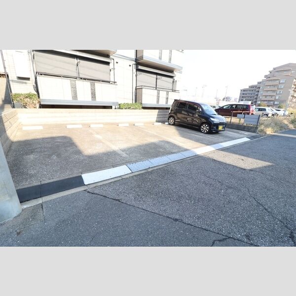 アルカディア　ⅤⅥ 駐車場