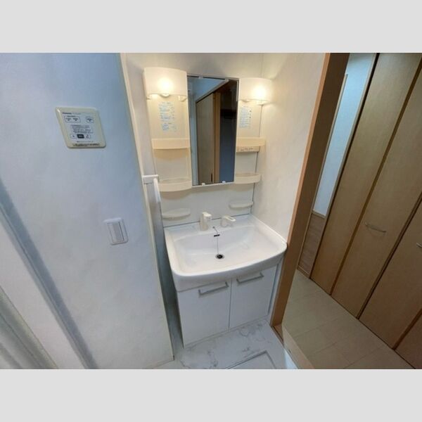 レジデンス　ダイコク 洗髪洗面化粧台