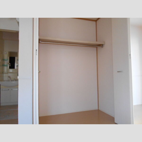 ローズコートYAMAKA クローゼット