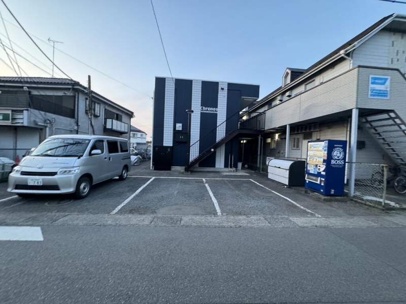 クロノス淵野辺本町 駐車場