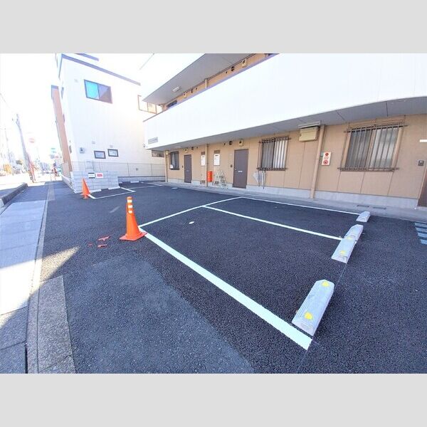 アーバンハウス10号館 駐車場