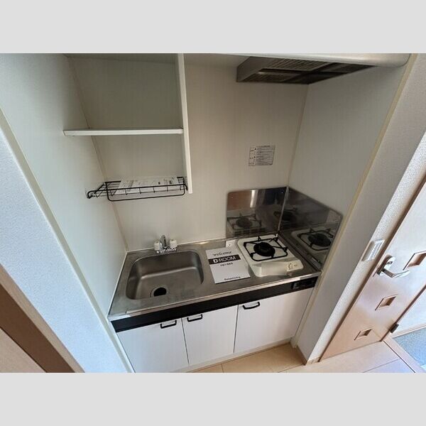 コーラル横浜201号室 キッチン