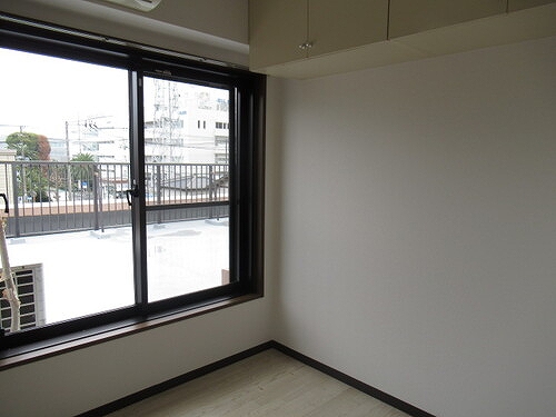 ライオンズマンション藤沢湘南台壱番館5階 洋室（別角度）