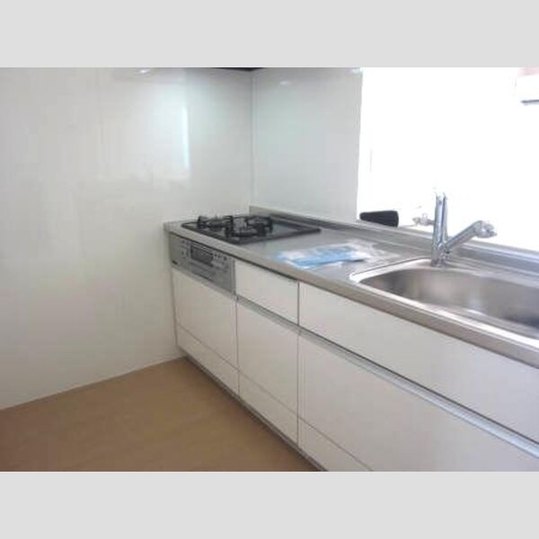 シャルマンドミール305号室 対面式3口ガスコンロ付システムキッチン