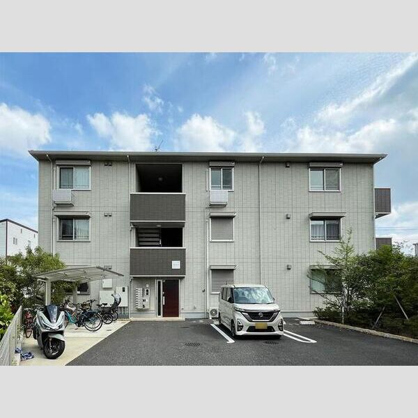 ベルクレスト301号室 建物外観