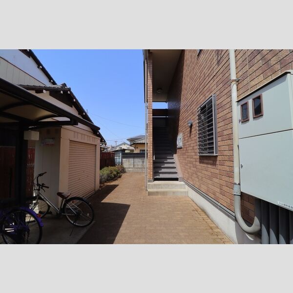 メゾン・ド・アレーズ エントランス