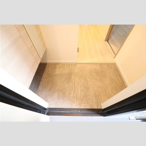 Noble Ferro　B棟203号室 玄関