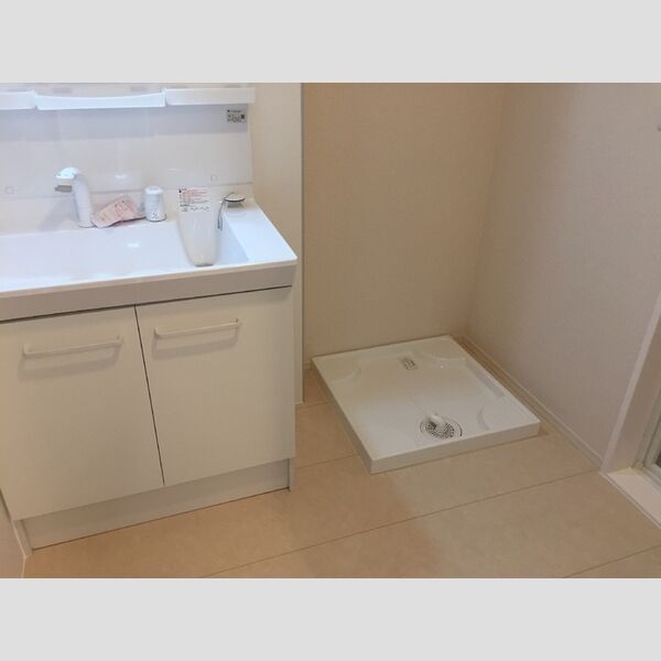 メゾン ソレイユ 洗面室