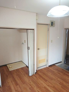 キャッスル滝沢208号室 内観