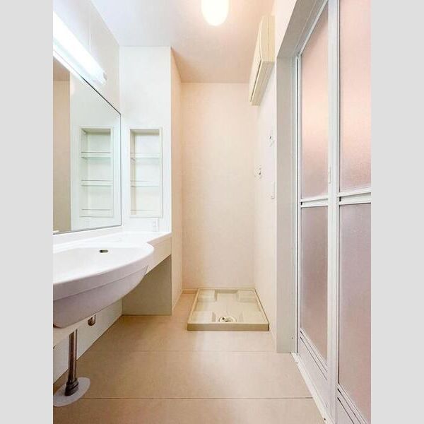 杜若101号室 室内洗濯機置場