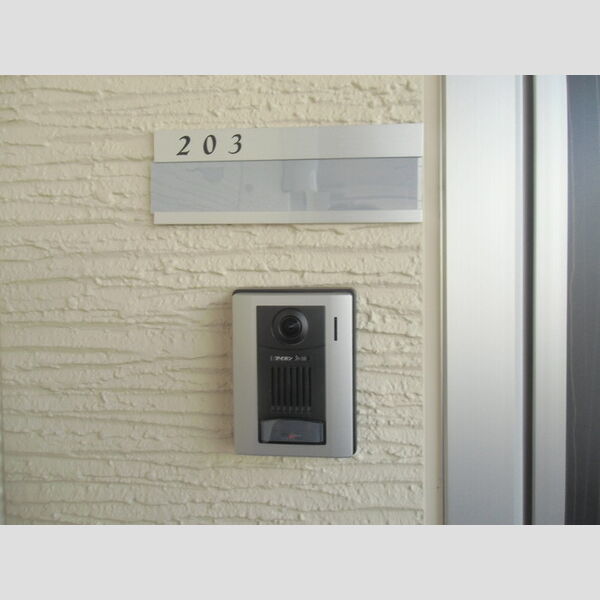 メゾン小倉台 玄関