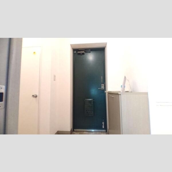 ピュアコート　(2)弐番館103号室 玄関