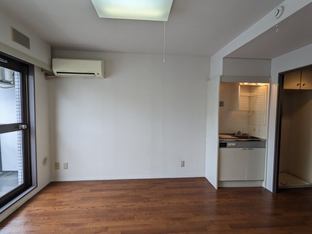 シルフィード白金402号室 リビング