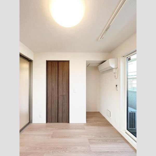 グラナーデ扇Ⅰ　C301号室 洋室①5.1帖