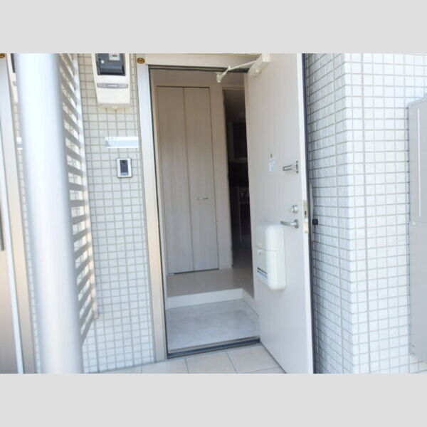 ディアコート五井 玄関