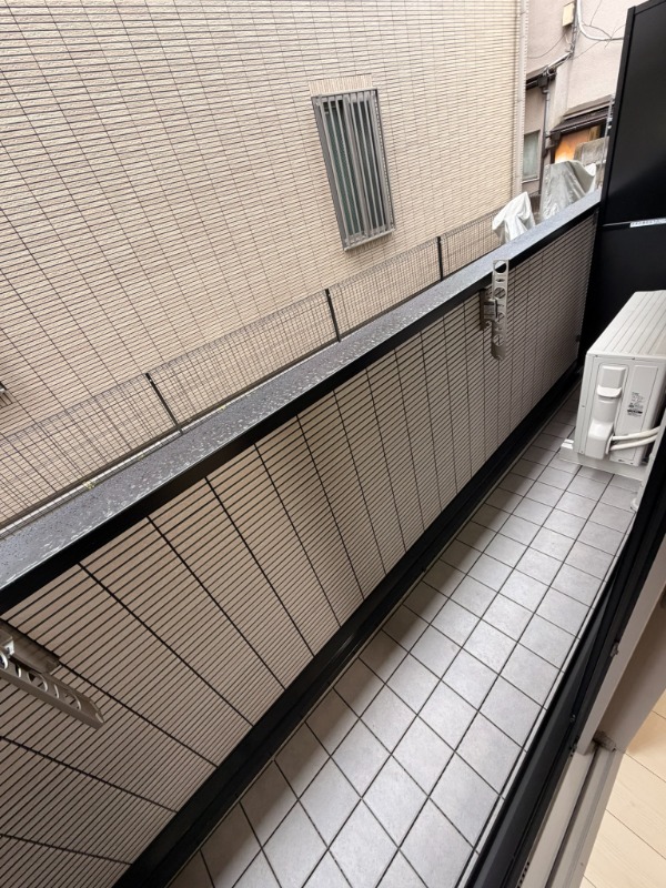 LITERA GROVE バルコニー