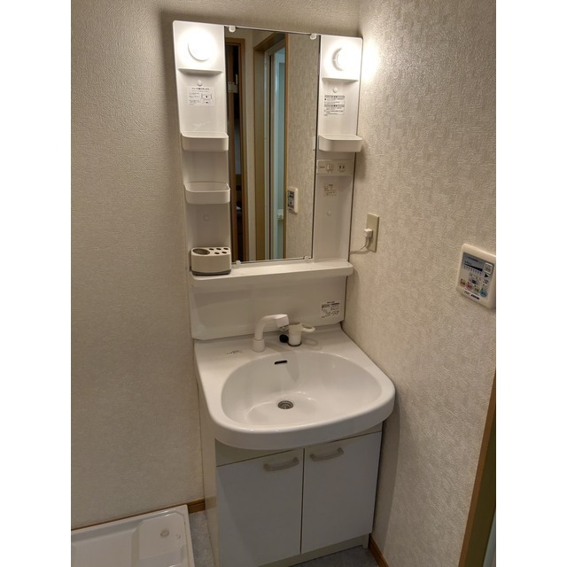 アムール Tea204号室 内観