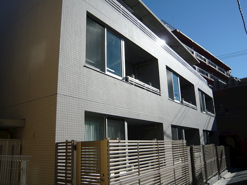 プラッサ西参道1階 外観