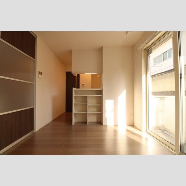 プランドール西武 リビングからカウンターキッチン