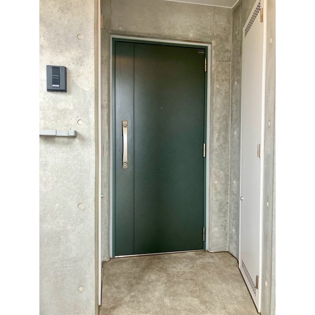 ＧＲＡＮＤＲＥＶＥ見附町 玄関ドア