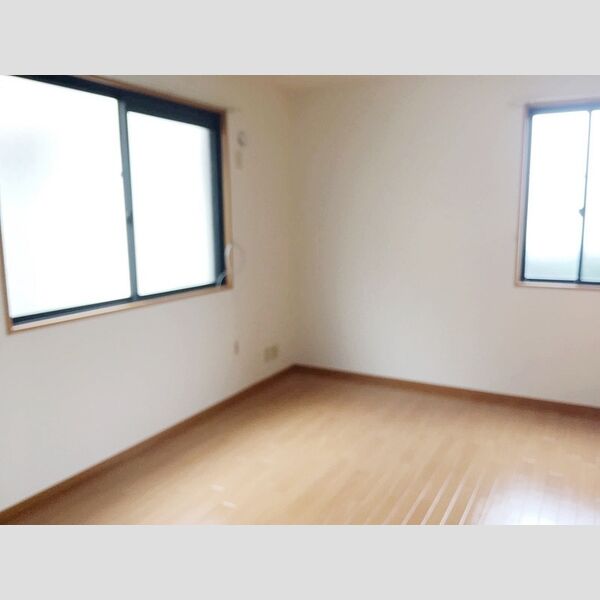 グランドソレーユ102号室 洋室①