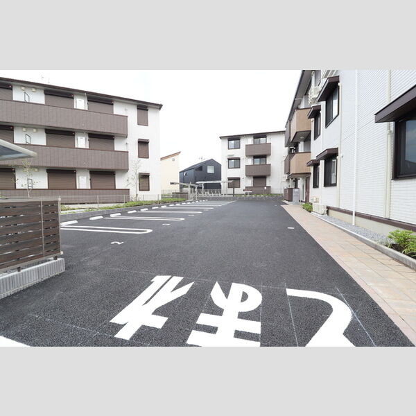 ティアラⅡ103号室 駐車場