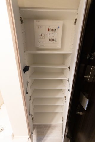 プラウドフラット浅草アベニュー703号室 収納