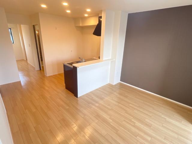 サウザンドリーフ202号室 リビング