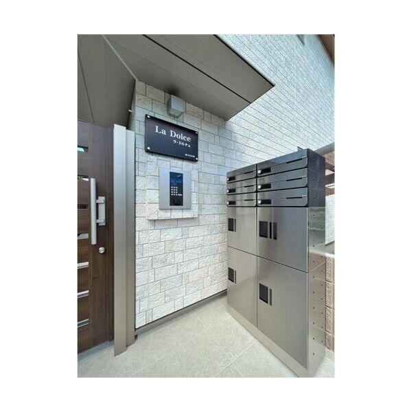 ラ・ドルチェ エントランス