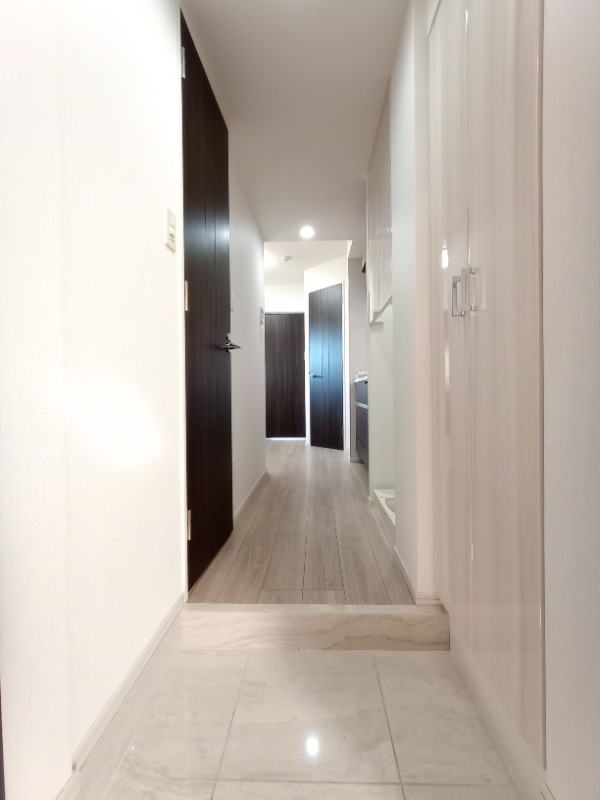 ジーベック東日暮里サウス 玄関