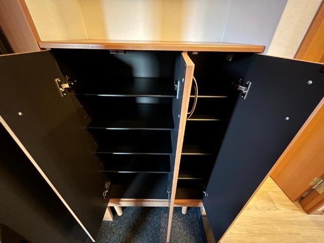 ガーデンヒルズNAKAYAMA弐番館102号室 下駄箱