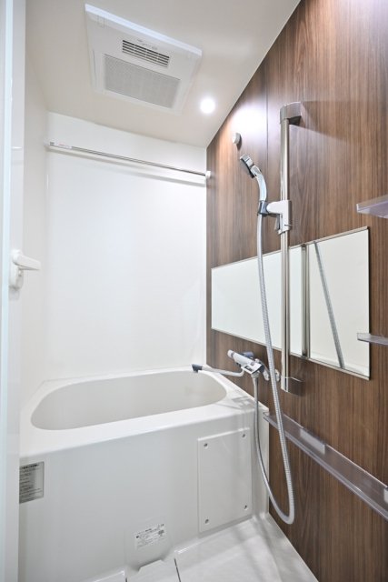 ＧＲＡＮＳＩＴＥ　ＮＡＫＡＭＥＧＵＲＯ4階 お風呂