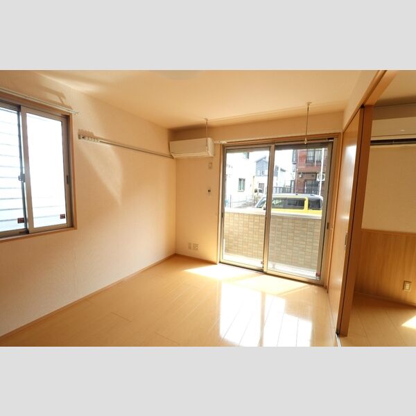 シェ・コパン101号室 洋室